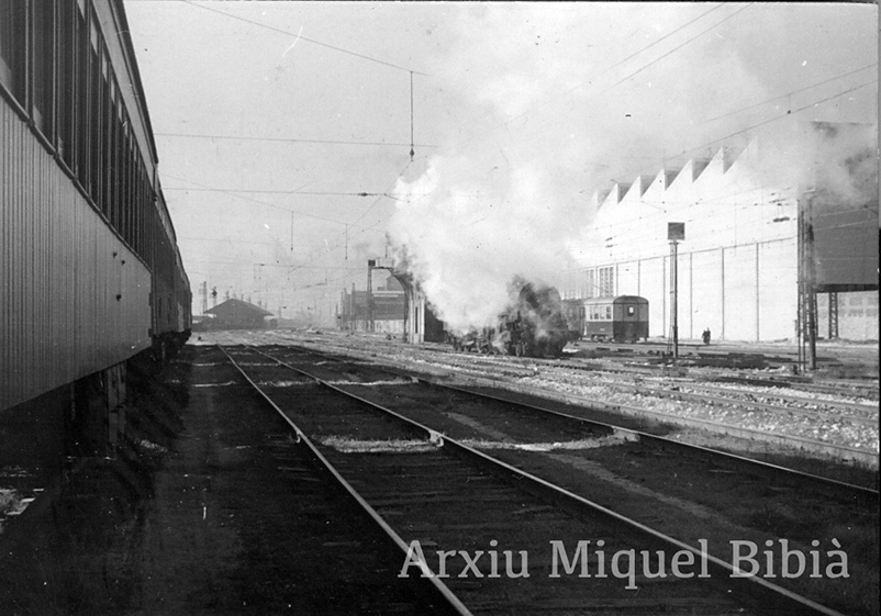 22.04.2019 1975. Encara vapor.  Poblenou -  Miquel Bibià Laplana