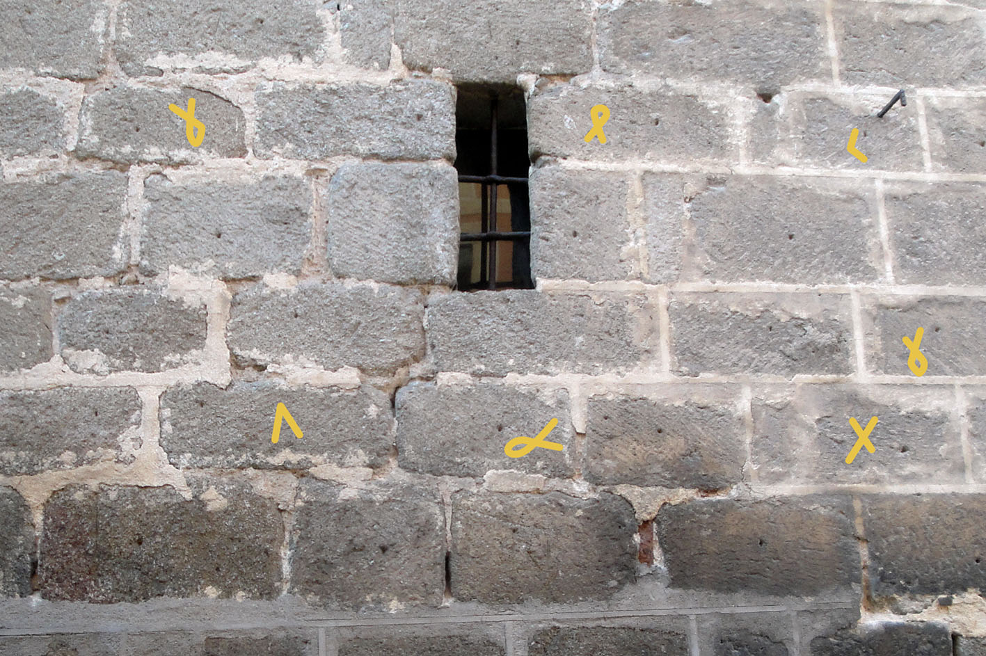 02.01.2020 Part de mur antic de la Catedral.  Toledo -  Jordi Bibià