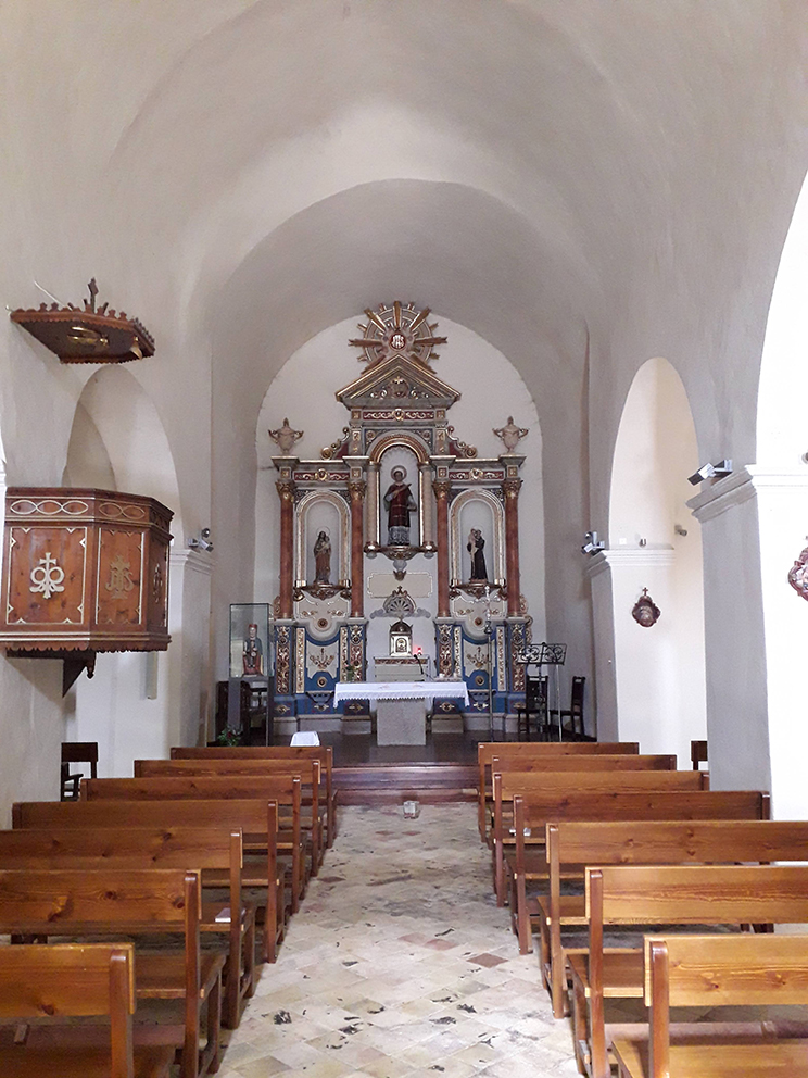 06.09.2020 Interior temple.  -  J. Bibià