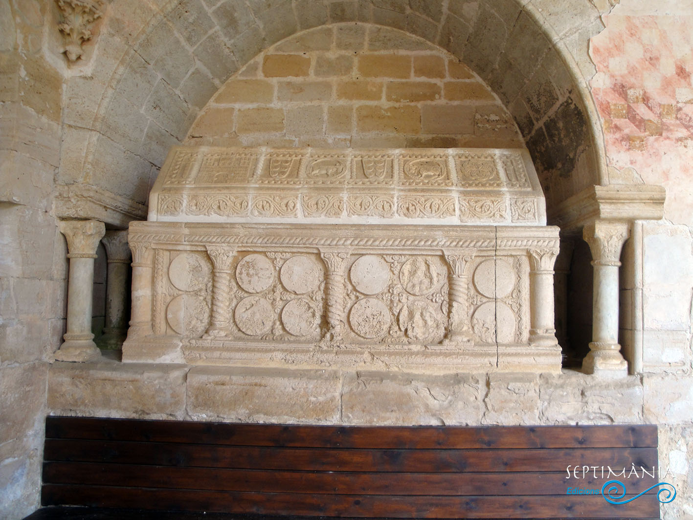 24.05.2021 Els Montcada.  Al claustre de Santes Creus -  J. Bibià