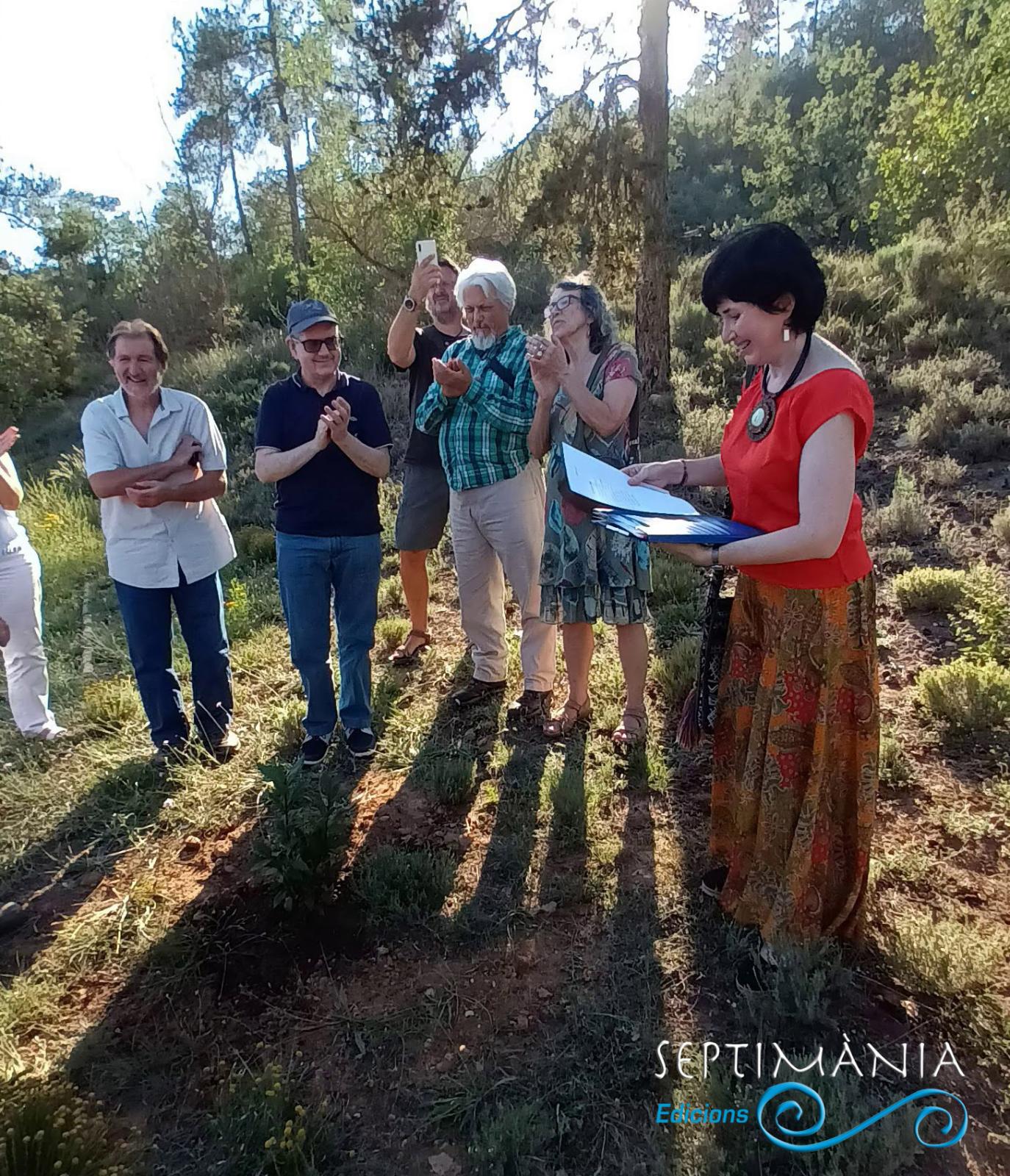 28.06.2023 Ofrena poética de Conxita Jiménez.   Àrea del dolmen. La Baronia de Rialb. -  J. Bibià